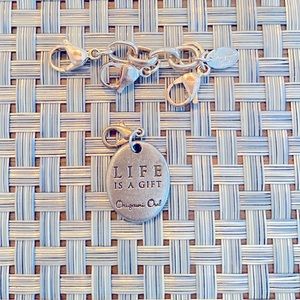 Origami Owl Necklace Extender & “Life Is A Gift” tag 🌻2/$10🌻 EUC